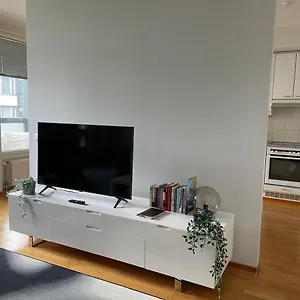 Sea, Sauna And Center Apartment